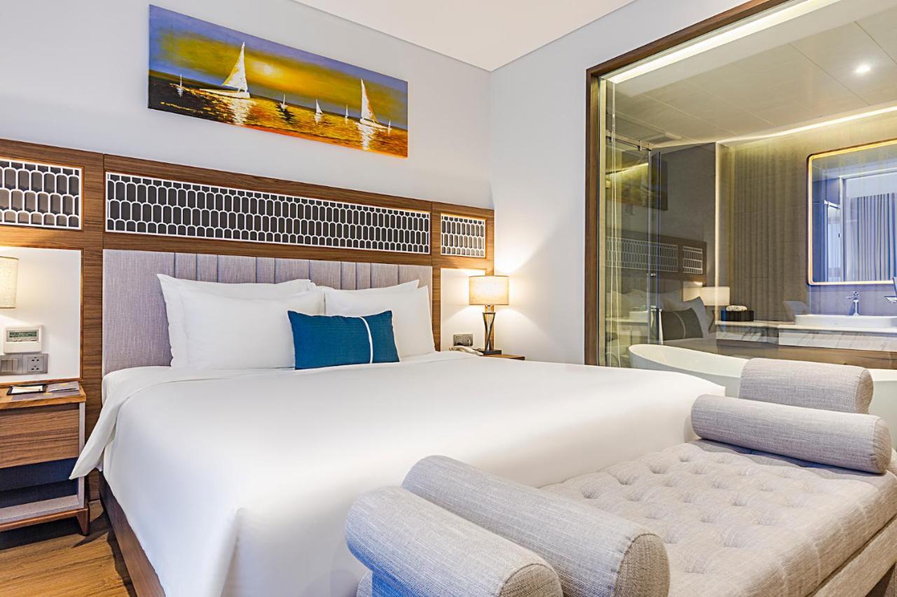 Peninsula Hotel Danang Bagian luar foto