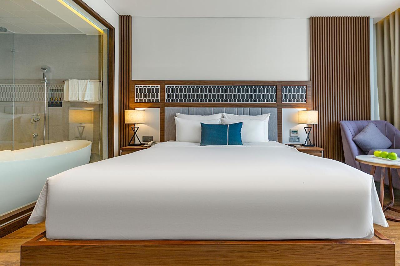 Peninsula Hotel Danang Bagian luar foto