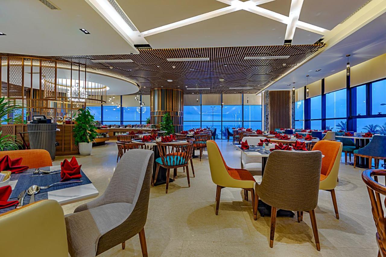 Peninsula Hotel Danang Bagian luar foto